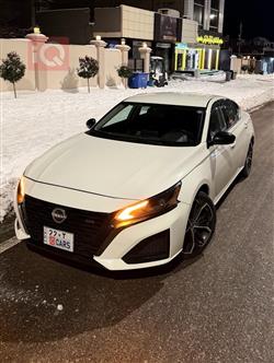 نيسان ألتيما